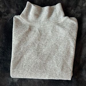 Great lightweight turtleneck Vintage